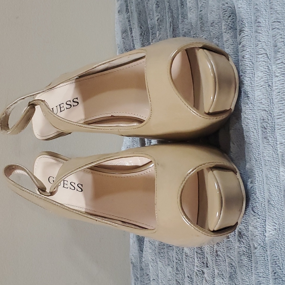 Guess ladies tan 9 1/2M open toe ankle strap 5" heels